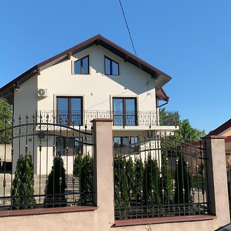 Apartament Micsunelelor Cu Parcare Privata Яш Екстериор снимка