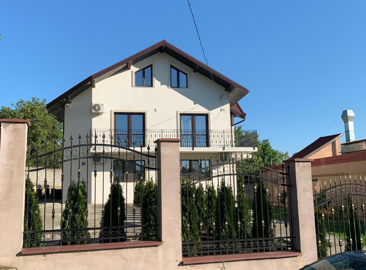 Apartament Micsunelelor Cu Parcare Privata Яш Екстериор снимка